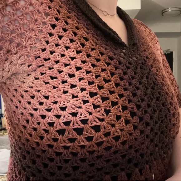 🌸2/$40🌸 Handmade Crochet Pullover Top - Picture 3 of 4